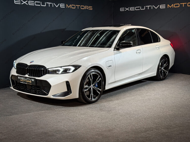 BMW 330 2.0 215kW